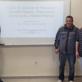 Personal del curso práctico en Yaiza sobre gestión de palmeras y sanidad vegetal