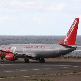 Avión de Jet2 en el Aeropuerto de Lanzarote