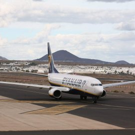 Avión de la aerolínea Ryanair en Lanzarote