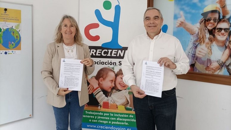 Ligia Molnar y Luis Manuel Diosdado firman un acuerdo de colaboración