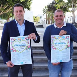 El alcalde de Yaiza, Óscar Noda, junto al concejal de Festejos, Javier Camacho