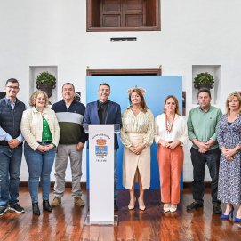 Presentación contrato de limpieza en Teguise