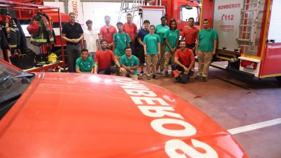 Los alumnos visitando el Consorcio de Emergencias