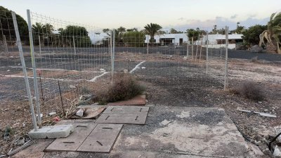 La basura y residuos acumulados en Costa Teguise