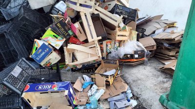 La basura y residuos acumulados en Costa Teguise