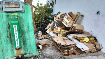 La basura y residuos acumulados en Costa Teguise