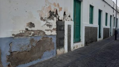 Elementos deteriorados en Arrecife. 