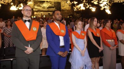 Graduación de los estudiantes de Turismo en Jameos (Fotos: Juan Mateos)