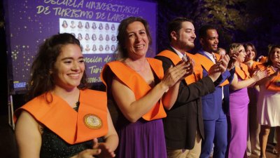 Graduación de los estudiantes de Turismo en Jameos (Fotos: Juan Mateos)