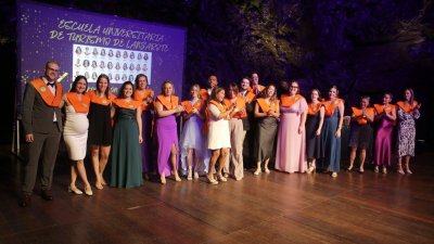 Graduación de los estudiantes de Turismo en Jameos (Fotos: Juan Mateos)