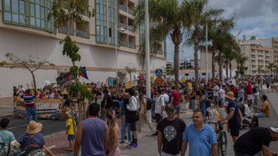 Manifestación del 20 de abril contra la masificación turística en Lanzarote. Foto: Andrea Domínguez.