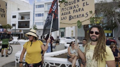Manifestación 20 de abril en Arrecife (Fotos: Juan Mateos)