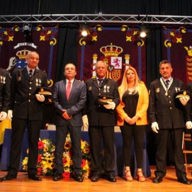Condecoraciones a policías locales de Tinajo