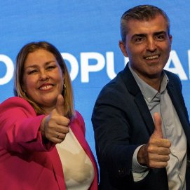 Astrid Pérez junto al presidente del Partido Popular de Canarias, Manuel Domínguez en una imagen del archivo