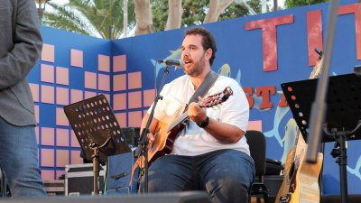 El espectáculo de 'Barrios con En-Canto' en las fiestas de Titerroy