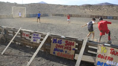 Protesta por la falta de una cancha deportiva en Argana Alta (Fotos: Juan Mateos)