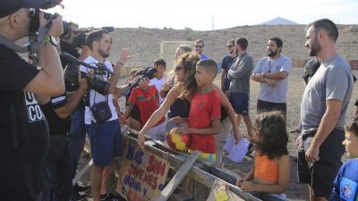 Protesta por la falta de una cancha deportiva en Argana Alta (Fotos: Juan Mateos)