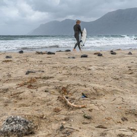 La playa de Famara, uno de los puntos que están en riesgo por el cambio climático (Foto: Andrea Domínguez Torres)
