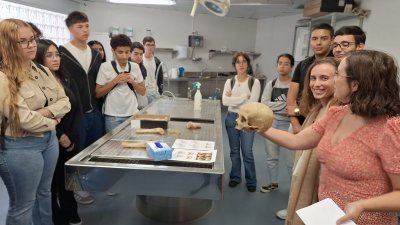 Estudiantes del IES Agustín Espinosa visitan el Palacio de Justicia de Arrecife