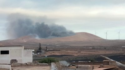 Imágenes del incendio del vertedero de Zonzamas