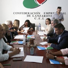 Foto reunión de CC con la Confederación Empresarial de Lanzarote