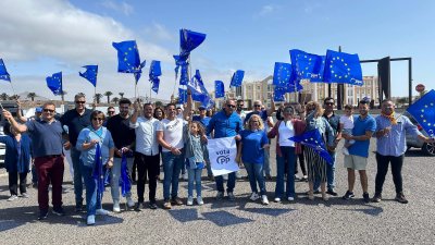 El PP sale a la calle en busca del voto para el 9J