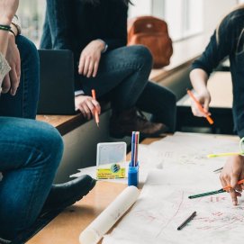 Un total de 90 estudiantes de Tías se benefician de las becas del Ayuntamiento