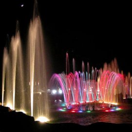 Gran Fuente Luminosa con Proyección y Música en el Charco de San Ginés 