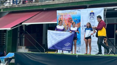 CD Pingüinos en el campeonato de Canarias de verano de natación artística
