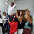 Celebración de Isidro Pérez en la sede del PSOE