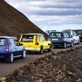 Vuelta de coches clásicos en Lanzarote