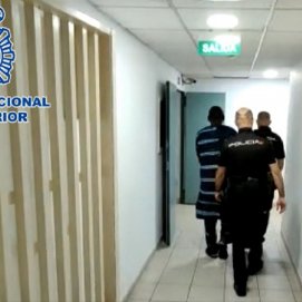 La Policía Nacional detiene a uno de los muleros