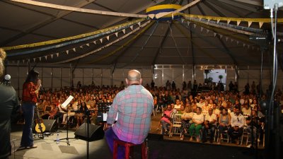 Mestisay conquista Teguise con su concierto por las fiestas del Carmen (Foto: Norberto de León)