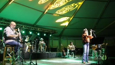 Mestisay conquista Teguise con su concierto por las fiestas del Carmen (Foto: Norberto de León)