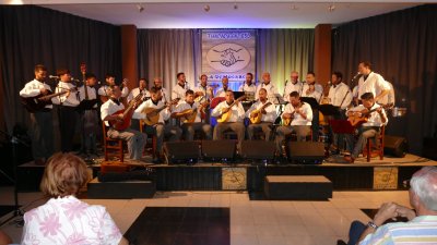 Musical 'Barrios con Encanto' en Valterra