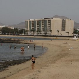 Calor en Arrecife (Fotos: José Luis Carrasco)