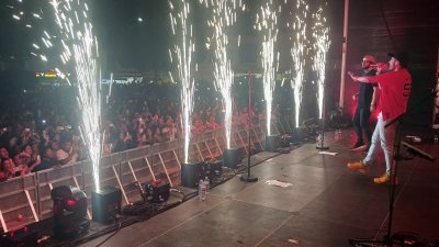 Concierto de Cali y El Dandee en Playa Blanca