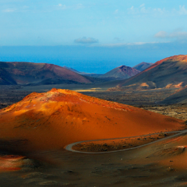 Se trata del volcán Cuervo, situado muy cerca del Parque Nacional de Timanfaya