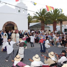 La 'Agrupación Folklórica Rubicón' en las Fiestas de Fémes en Yaiza