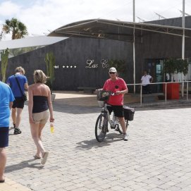 Turistas en hoteles de Lanzarote. Foto: José Luis Carrasco.