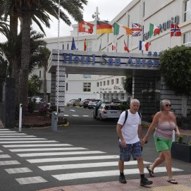Turistas en hoteles de Lanzarote. Foto: José Luis Carrasco.