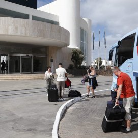Turistas en hoteles de Lanzarote. Foto: José Luis Carrasco.