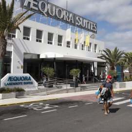 Turistas en hoteles de Lanzarote. Foto: José Luis Carrasco.