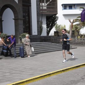 Turistas en hoteles de Lanzarote. Foto: José Luis Carrasco.