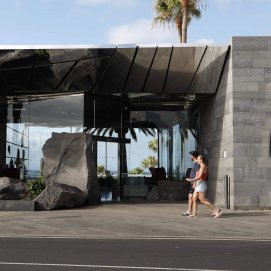 Turistas en alojamientos turísticos de Lanzarote. Foto: José Luis Carrasco.
