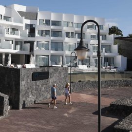 Turistas en hoteles de Lanzarote. Foto: José Luis Carrasco.