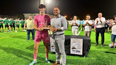 El alcalde de Arrecife en un momento de la entrega de trofeos