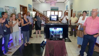 Inaugurada la exposición 'Mirando al Mar' en la Sociedad Democracia