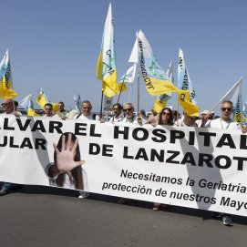 Manifestación por el Hospital Insular  (Fotos: Juan Mateos)