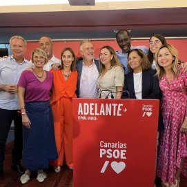 Loli Corujo en la comparecencia tras ganar las elecciones